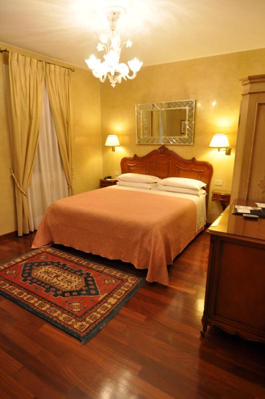 Superior Double or Twin Room image 4