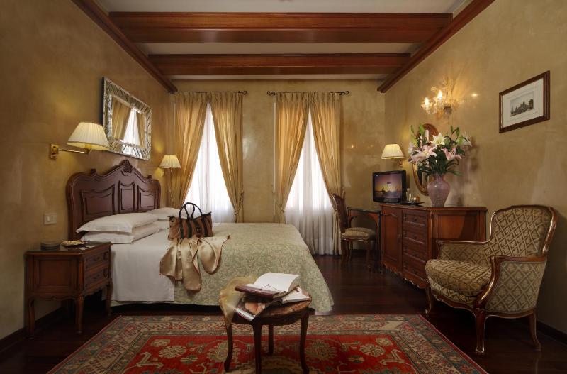 Superior Double or Twin Room image 3