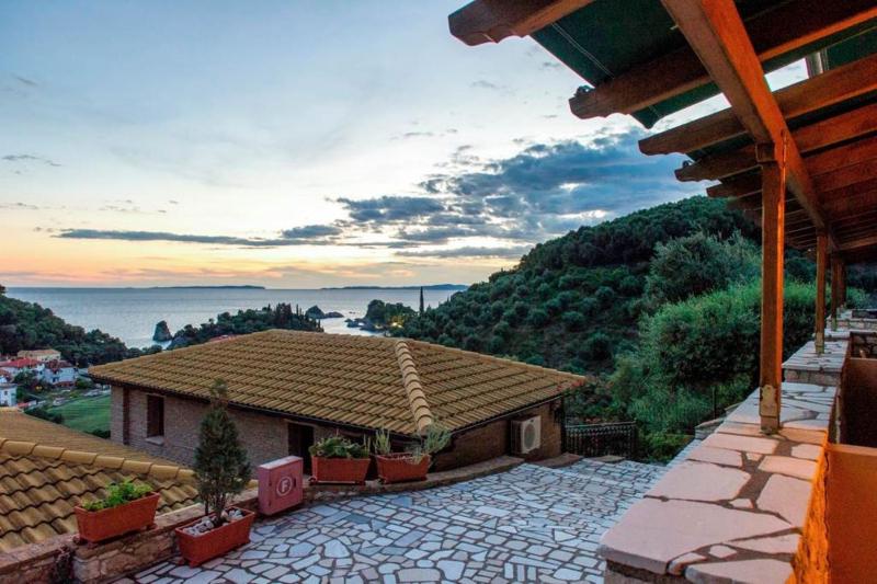 Double or Twin Room with Sea View image 1