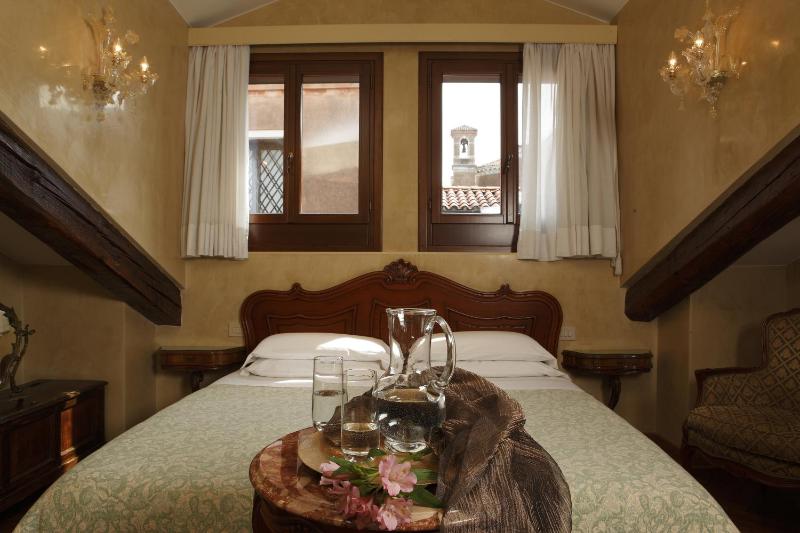 Superior Double or Twin Room with Terrace image 3