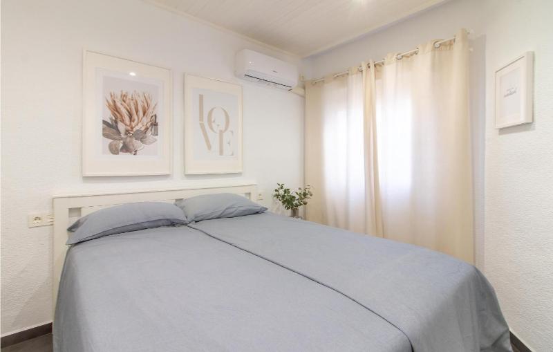 Lovely Apartment In Santa Pola With Wifi - image 24