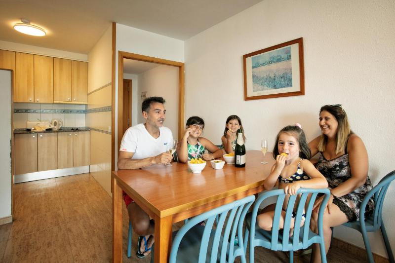 Standard Two-Bedroom Apartment with Balcony image 3