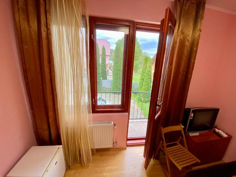 Single Room image 3