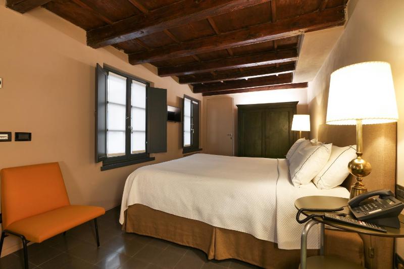 Deluxe Double/Twin Room with Courtyard View - Annex image 4