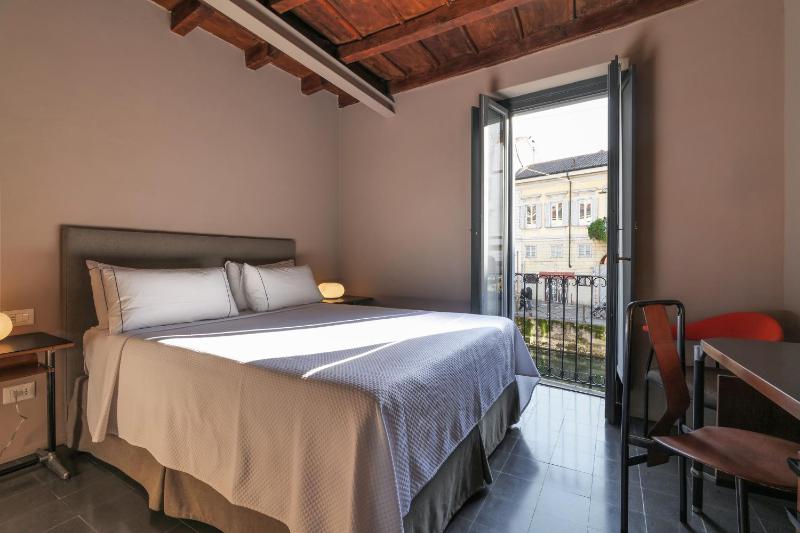 Superior Deluxe Double Room with Canal View - Annex image 3