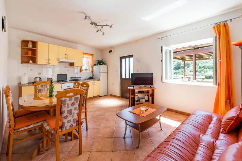 One-Bedroom Holiday Home image 1