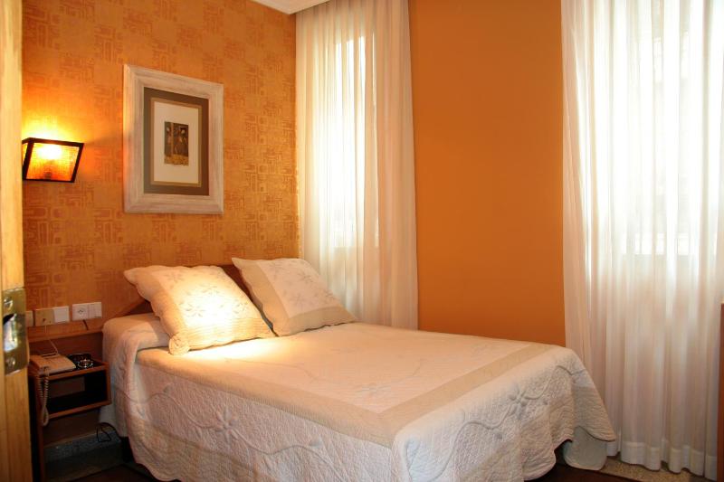 Double Room image 1