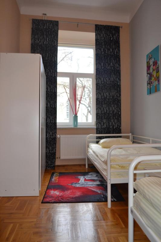 Twin Room with Shared Bathroom image 3