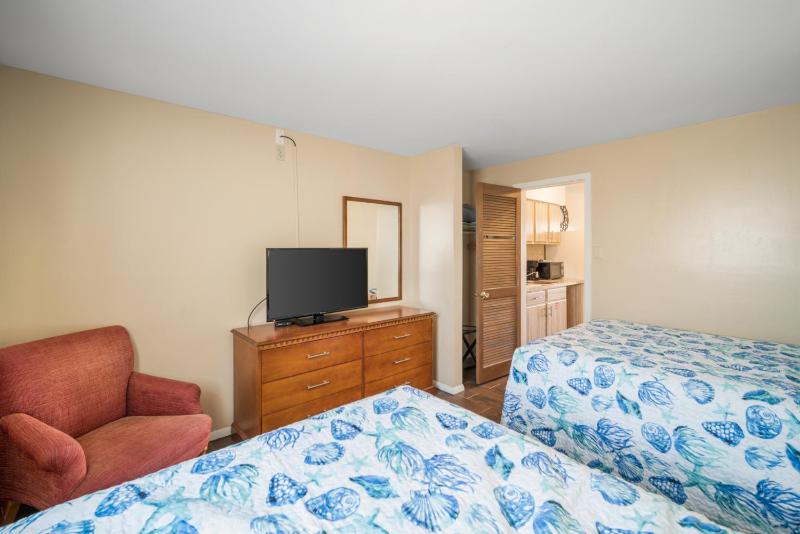One-Bedroom Suite (Ocean Front) image 2