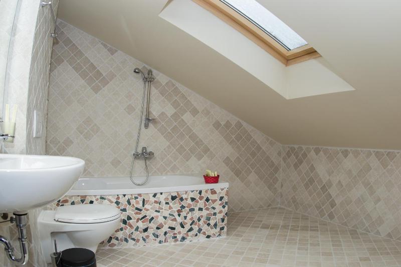 Double Room - Attic image 2