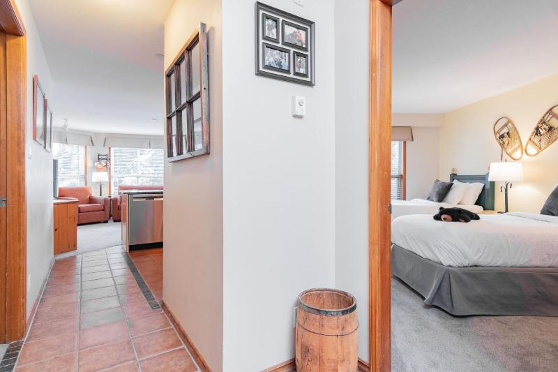 The best ski in ski out two bedroom condo at Aspens - image 8