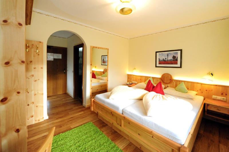 Comfort Double Room with Bath image 2