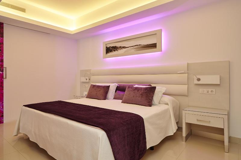 Queen Suite with Sea View image 4