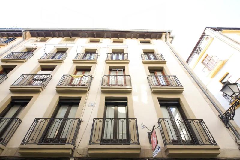 Cómodo apartamento en la Parte Vieja Old Town - image 6