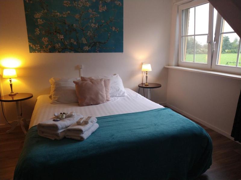 Comfort Room image 4