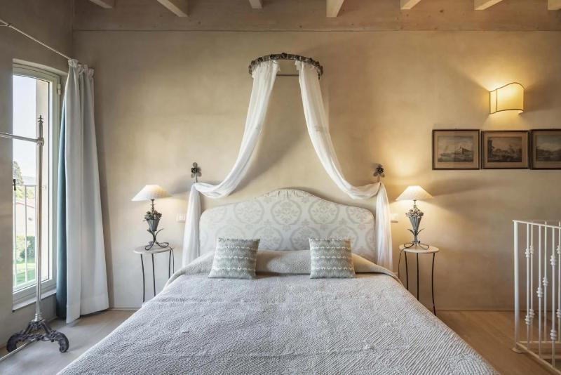 Deluxe Double or Twin Room image 1