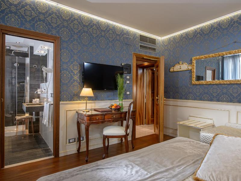 Triple Room image 3
