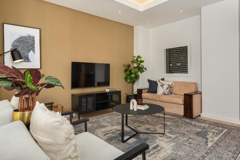 One-Bedroom Apartment image 2