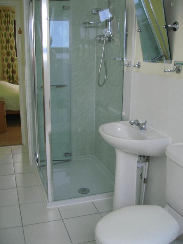 Deluxe Double Room with Shower image 2