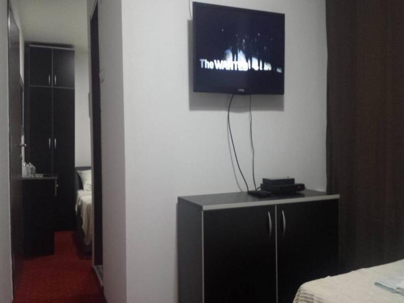 Triple Room image 2