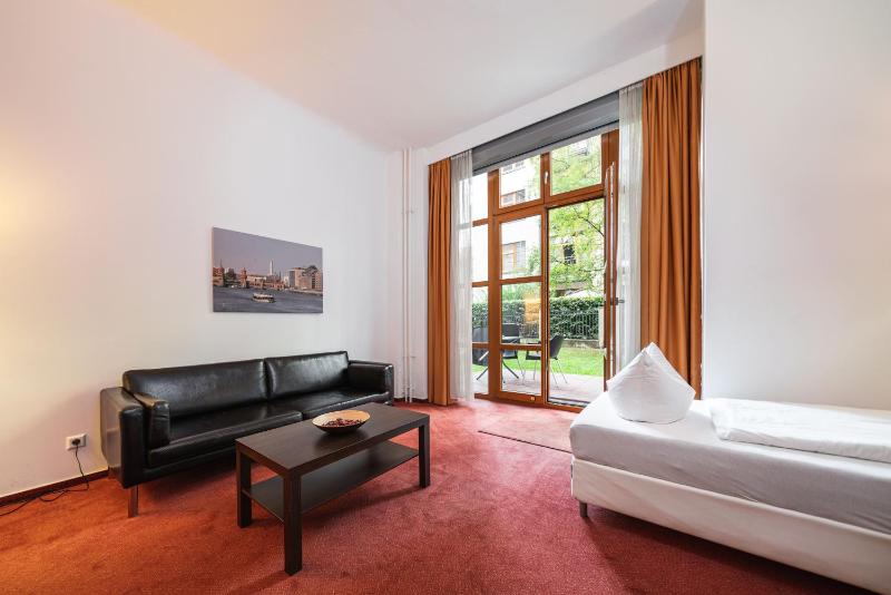 Superior Double Room image 3