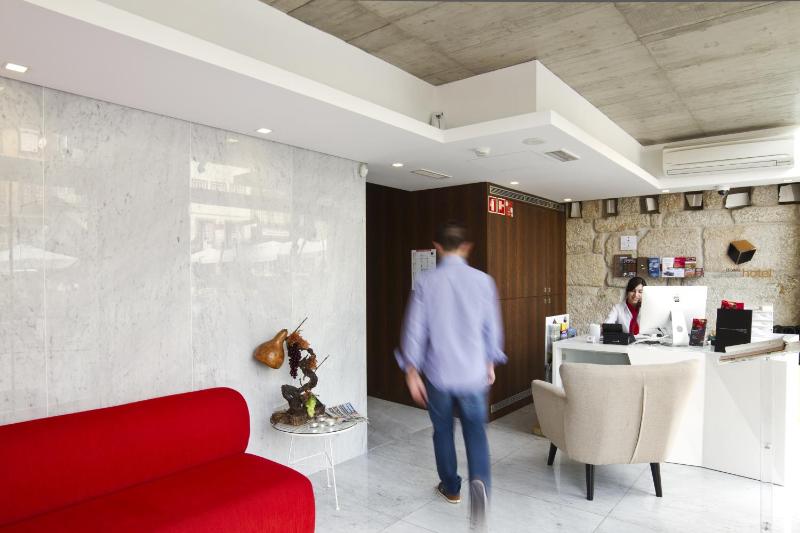 Oca Ribeira do Porto Hotel - image 9