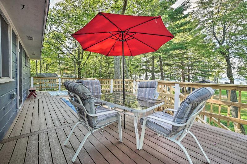 Rustic Houghton Lake Cabin with Gas Grill! Images