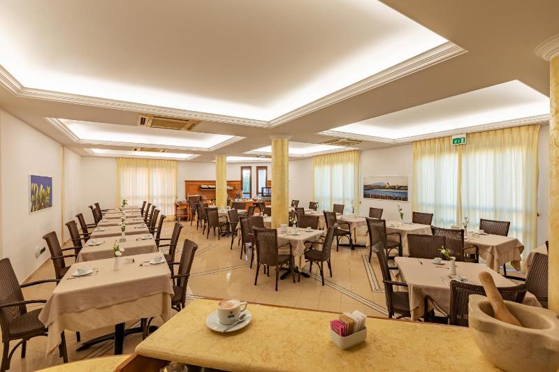 Hotel Sabbia d'Oro - image 10