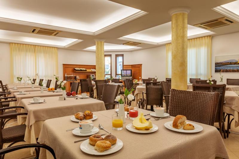 Hotel Sabbia d'Oro - image 36