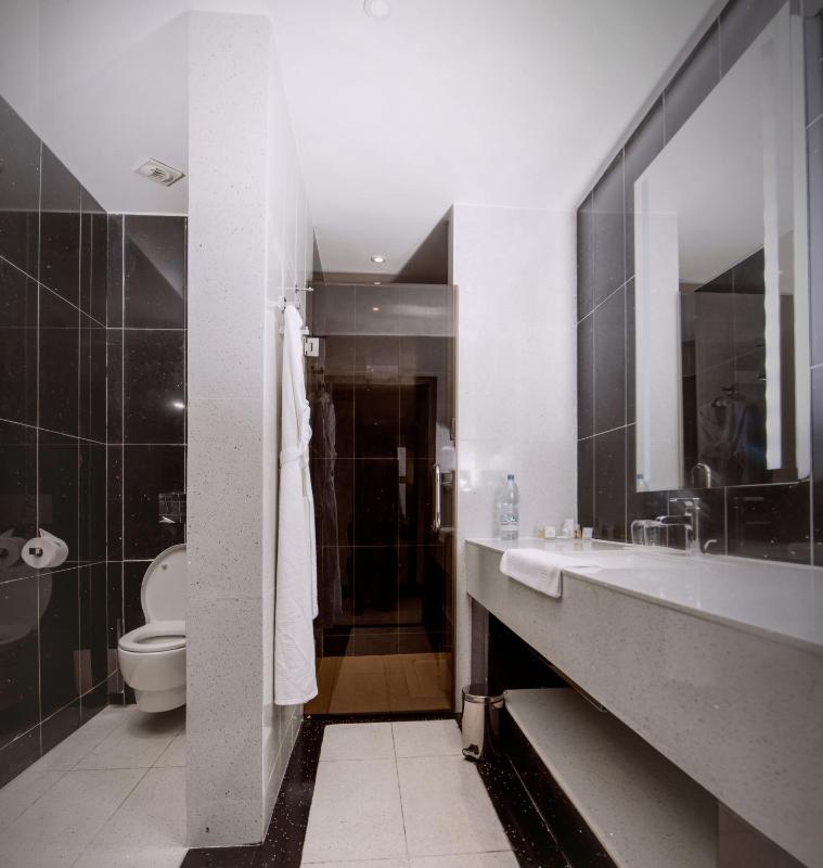 Krystal Palace Douala - image 12