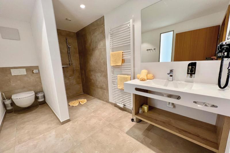 Junior Suite image 3