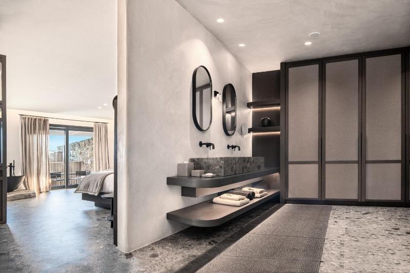 ZOE Junior Suite with Plunge Pool image 1