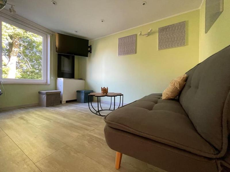 Modern 2BR Apt near Train Station w Free Parking & Family games - image 15