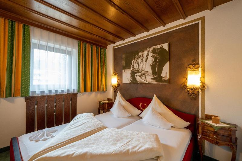Deluxe Double Room image 3