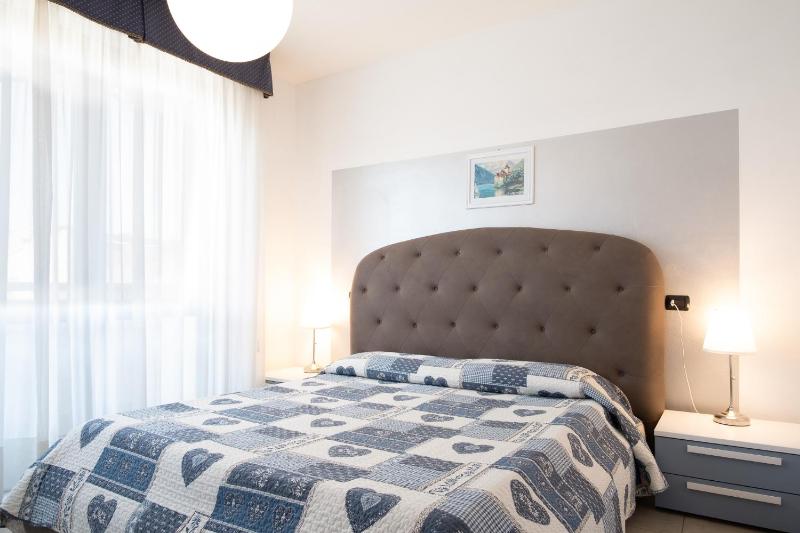 Two-Bedroom Apartment with Balcony image 4