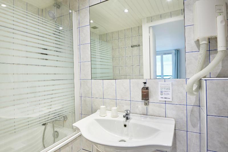 Superior Double Room image 1