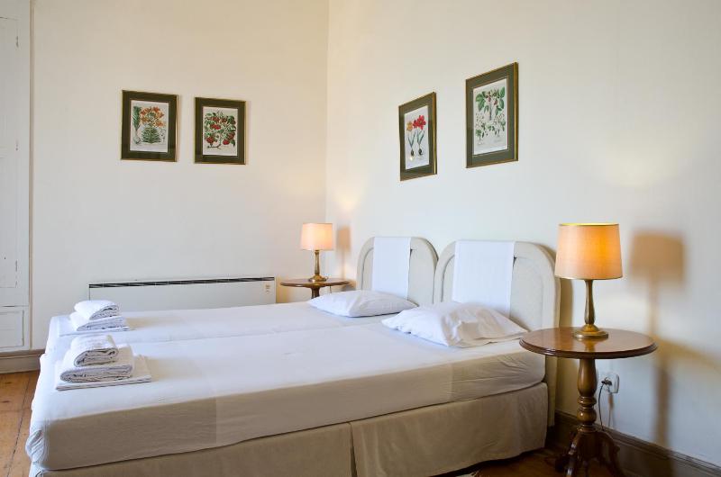 Double Room with Balcony and Sea View image 2