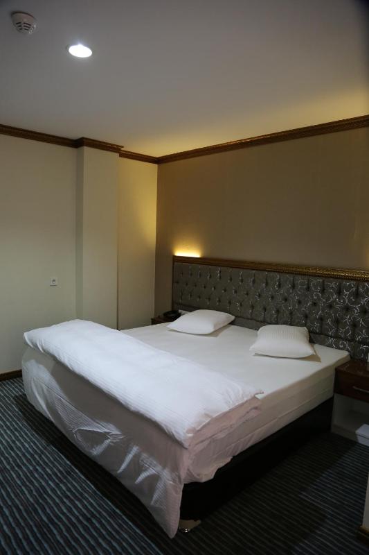 Standard Single Room image 4