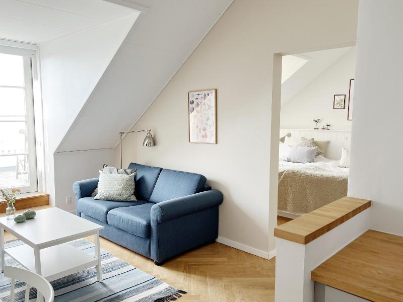 Suite with Sea View image 2