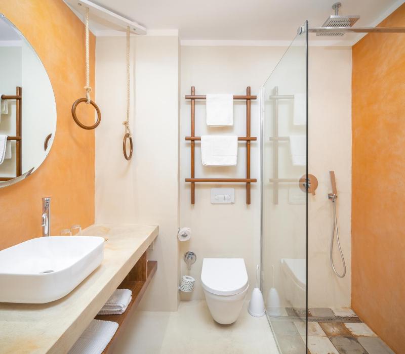 Double Room with Sea View image 3