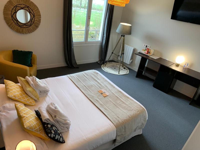 Superior Double Room - Non-Smoking image 2