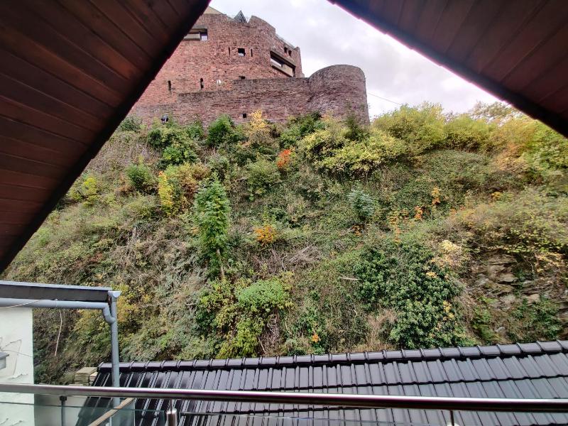 Studio with Balcony image 2