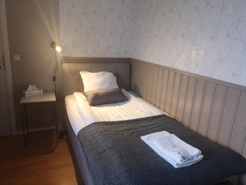 Single Room image 4