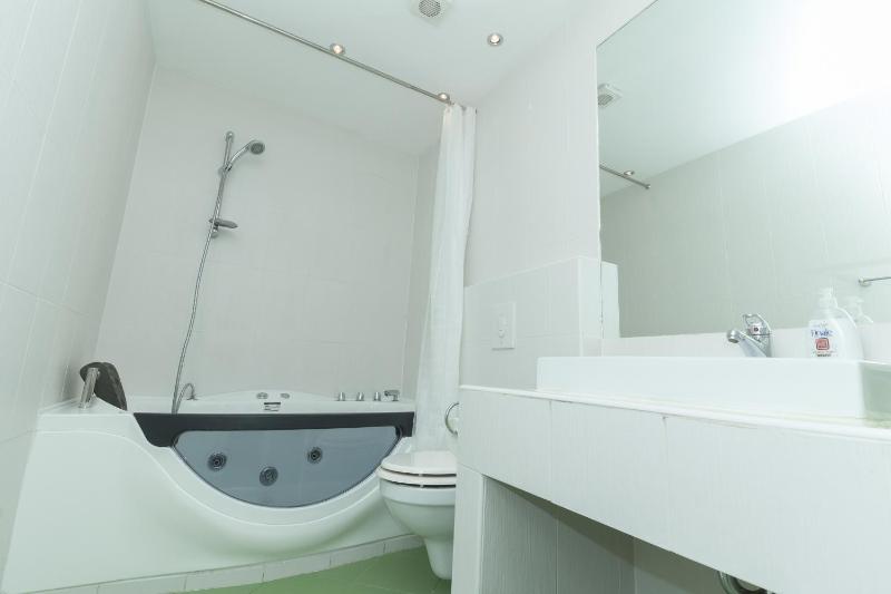Standard Double Room with Bath image 3