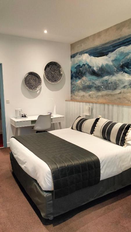 Double Room with Garden View image 2