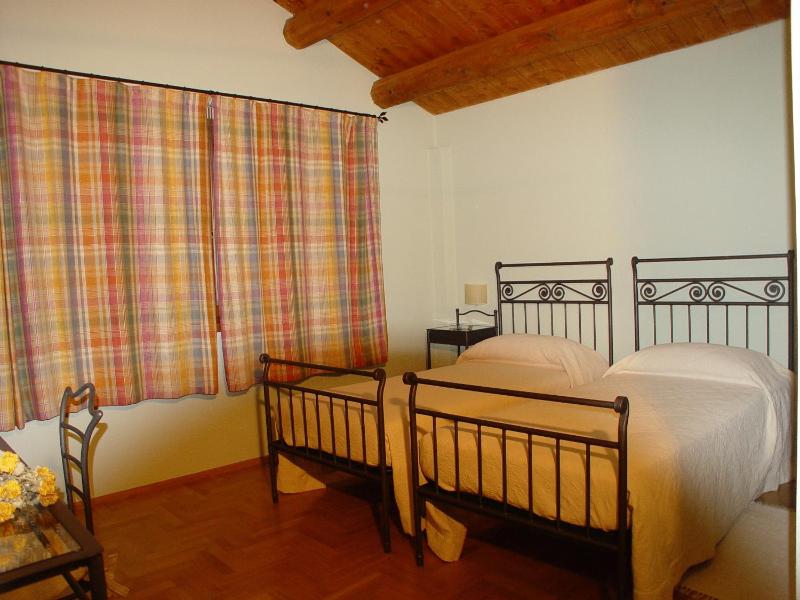 Deluxe Double or Twin Room image 1