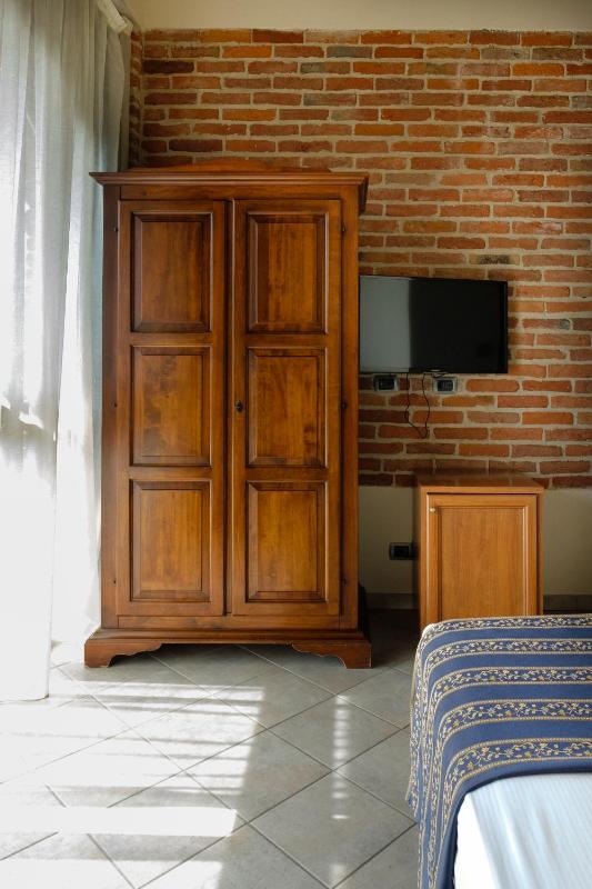Single Room image 4