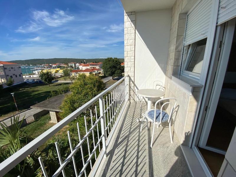 Studio with Balcony and Sea View image 2