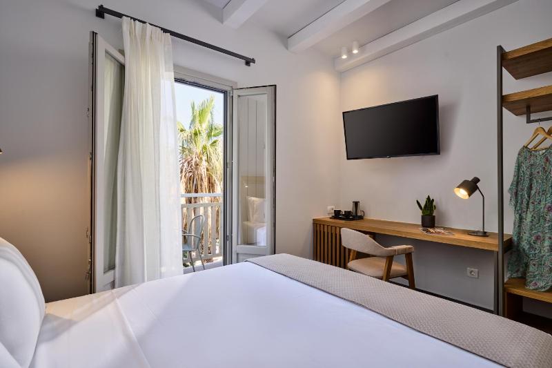 Double Room image 4