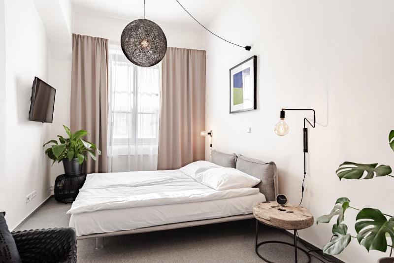 Economy Double Room image 3